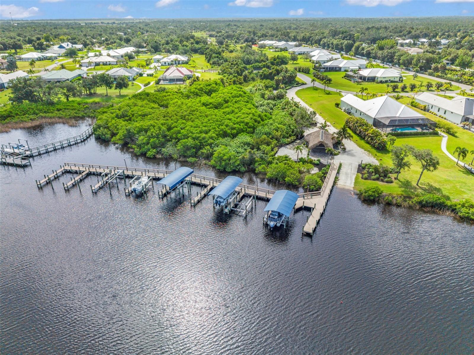 THE ESTATES ON PEACE RIVER - Residential