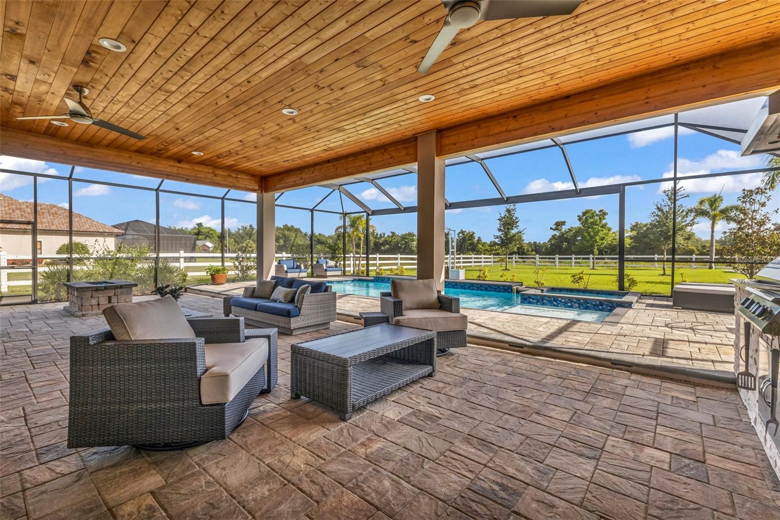 THE ESTATES ON PEACE RIVER - Residential
