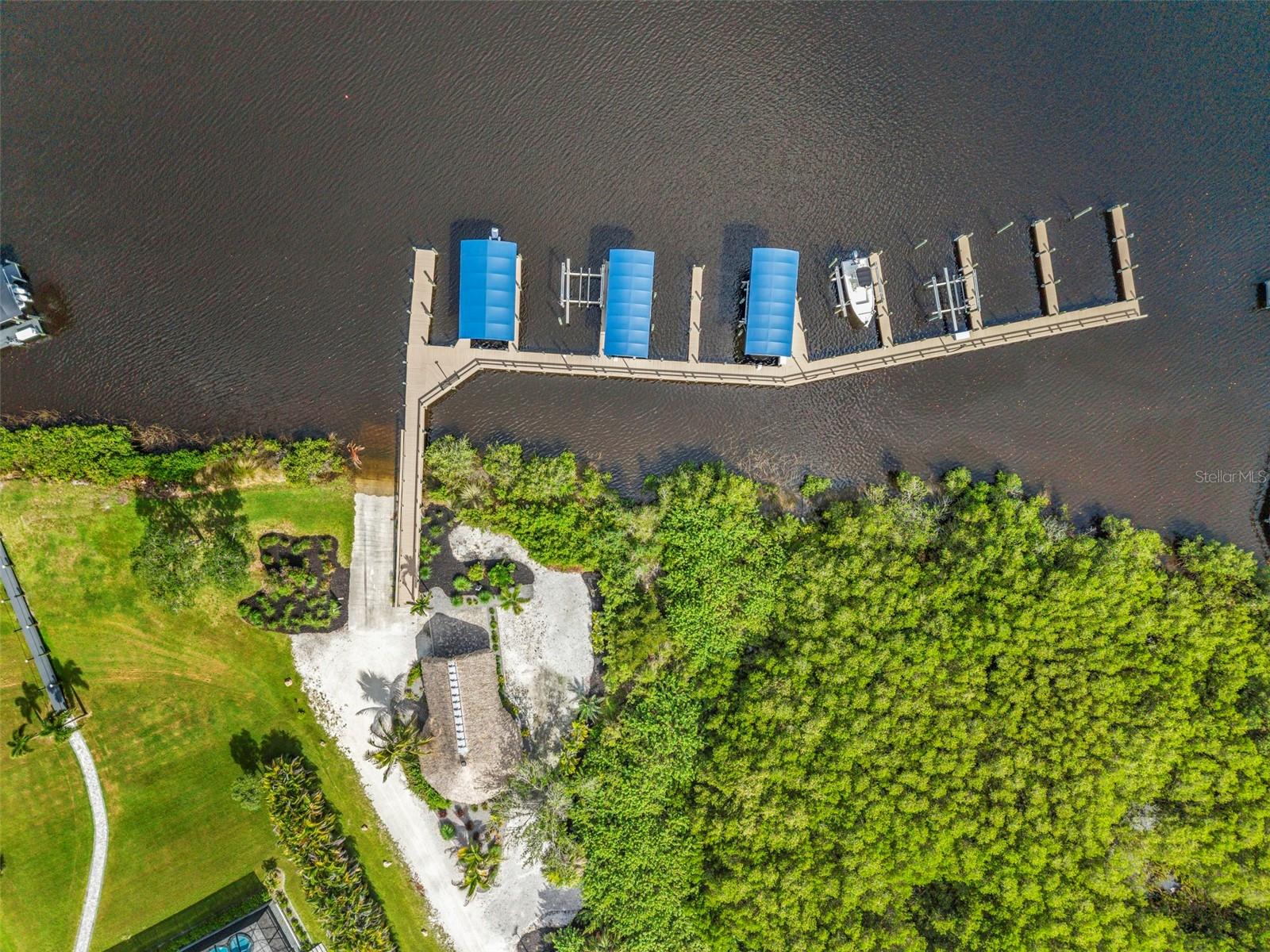 THE ESTATES ON PEACE RIVER - Residential