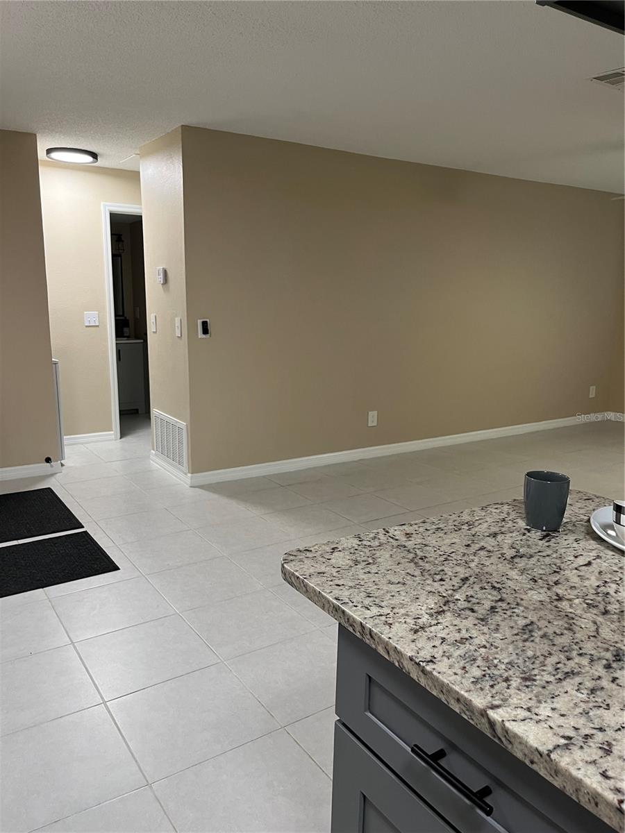 THE HAMPTONS AT BRANDON A CONDO - Residential Lease
