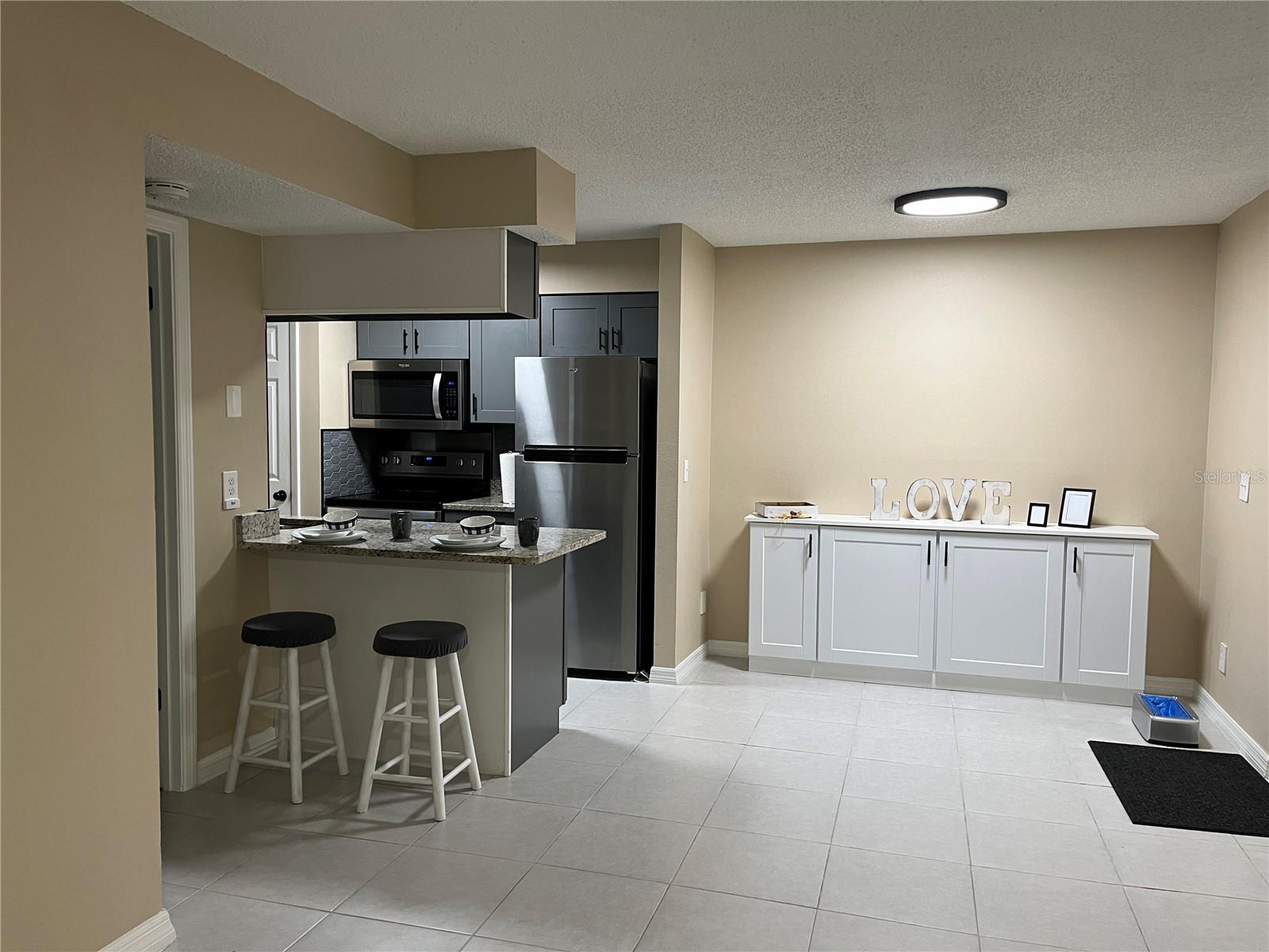 THE HAMPTONS AT BRANDON A CONDO - Residential Lease
