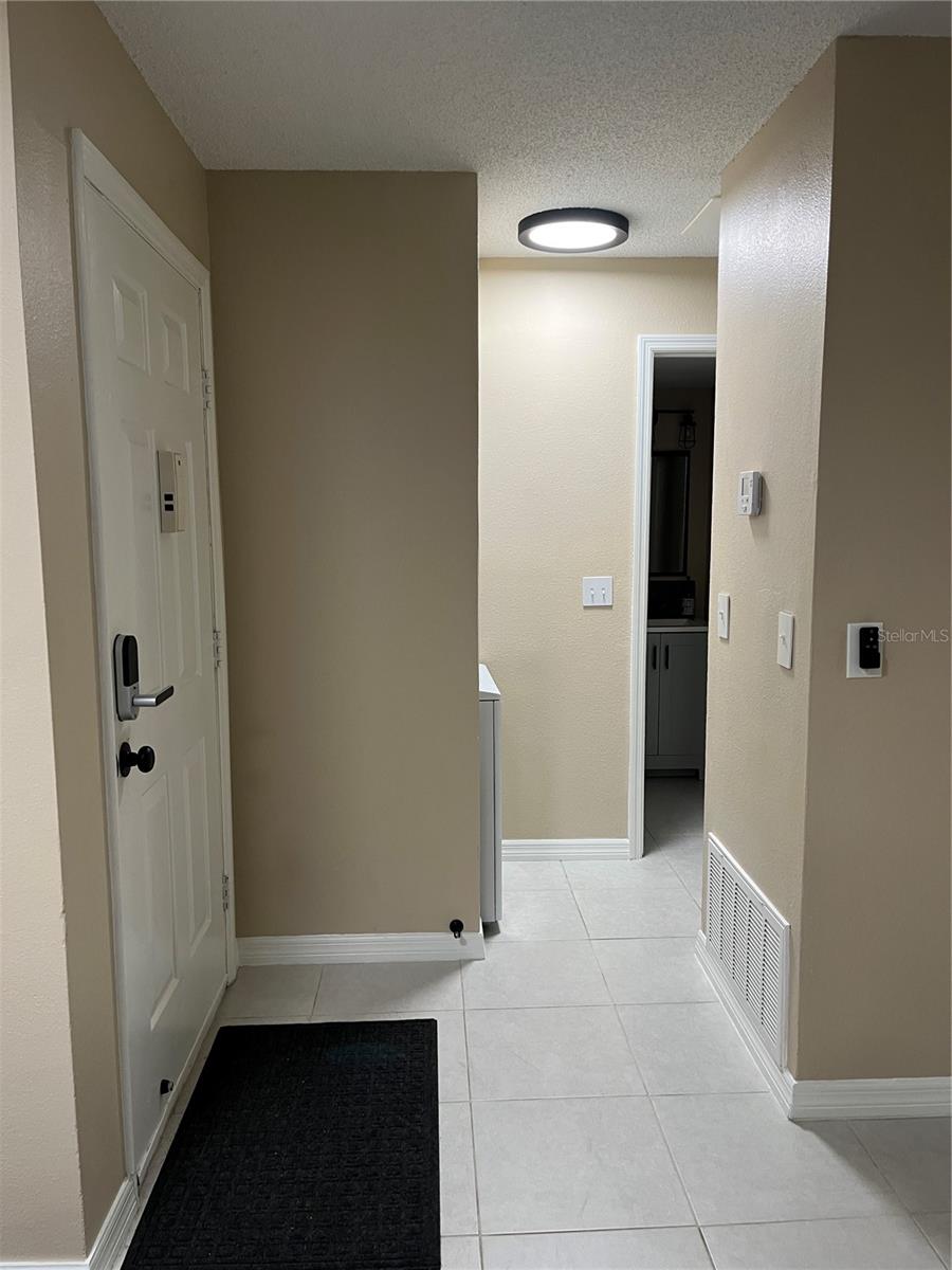 THE HAMPTONS AT BRANDON A CONDO - Residential Lease