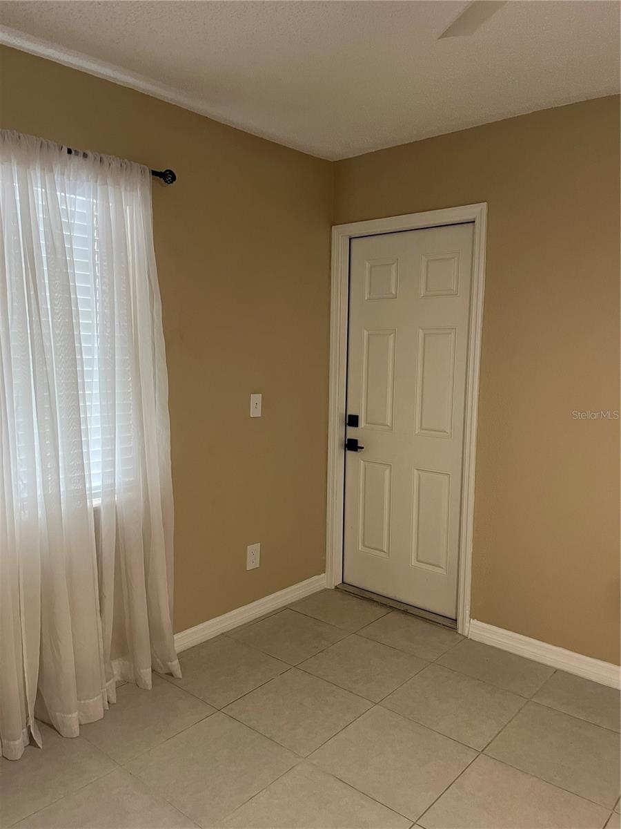 THE HAMPTONS AT BRANDON A CONDO - Residential Lease