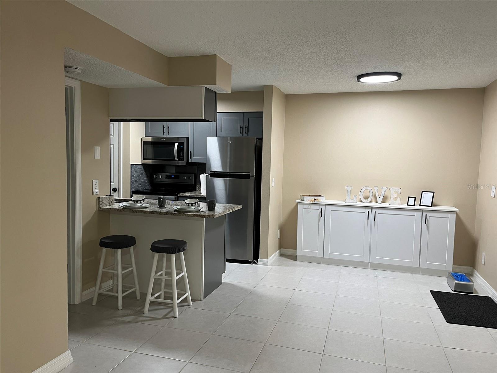 THE HAMPTONS AT BRANDON A CONDO - Residential Lease