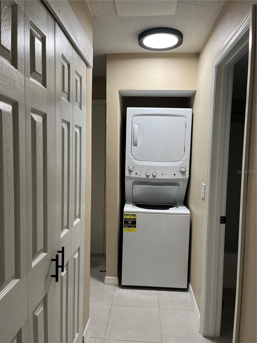 THE HAMPTONS AT BRANDON A CONDO - Residential Lease