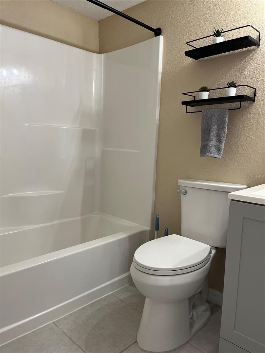 THE HAMPTONS AT BRANDON A CONDO - Residential Lease