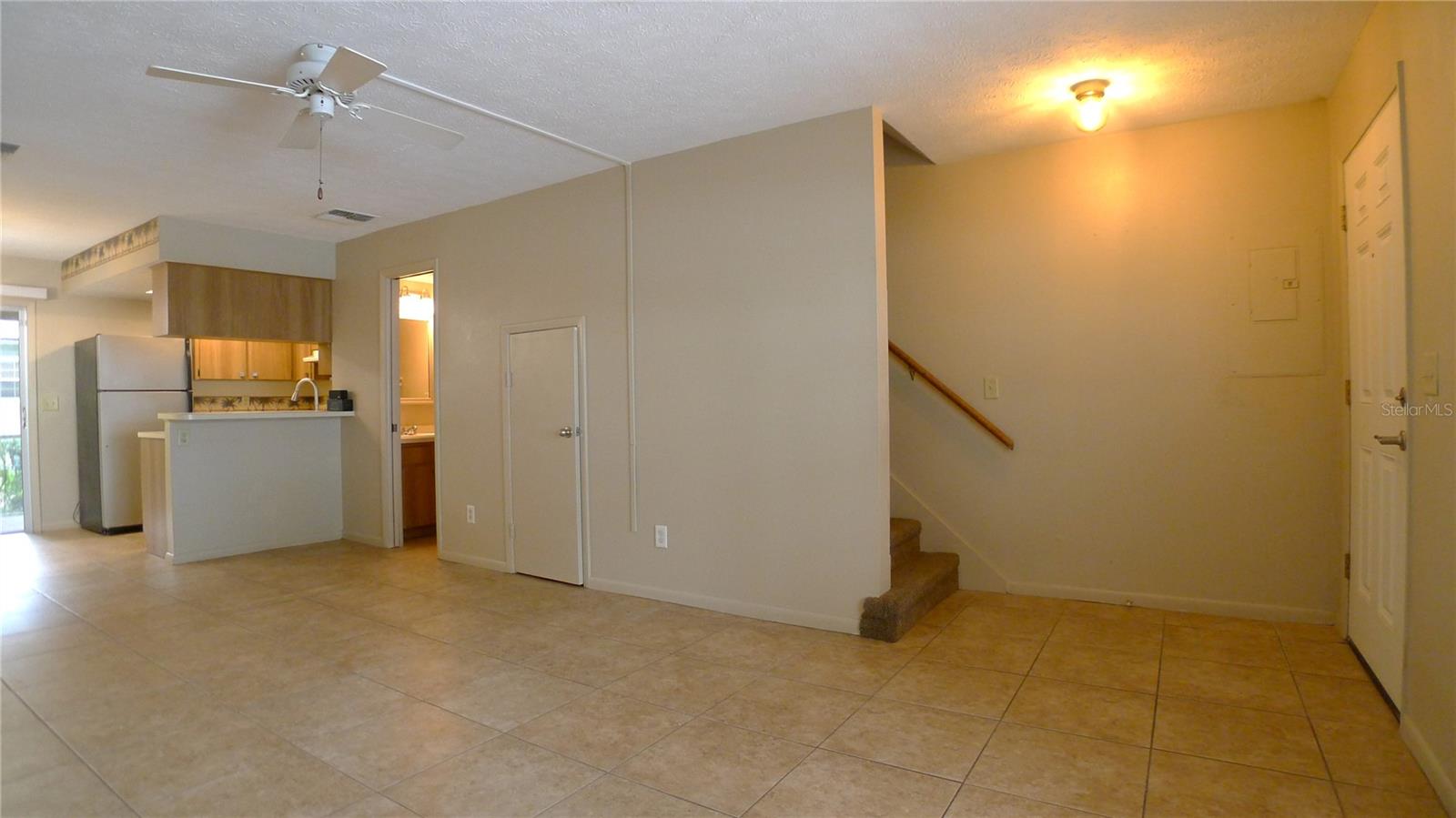 KINGSS COURT TWNHMS - Residential Lease