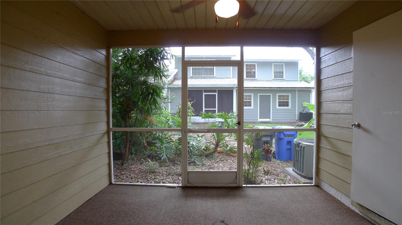 KINGSS COURT TWNHMS - Residential Lease
