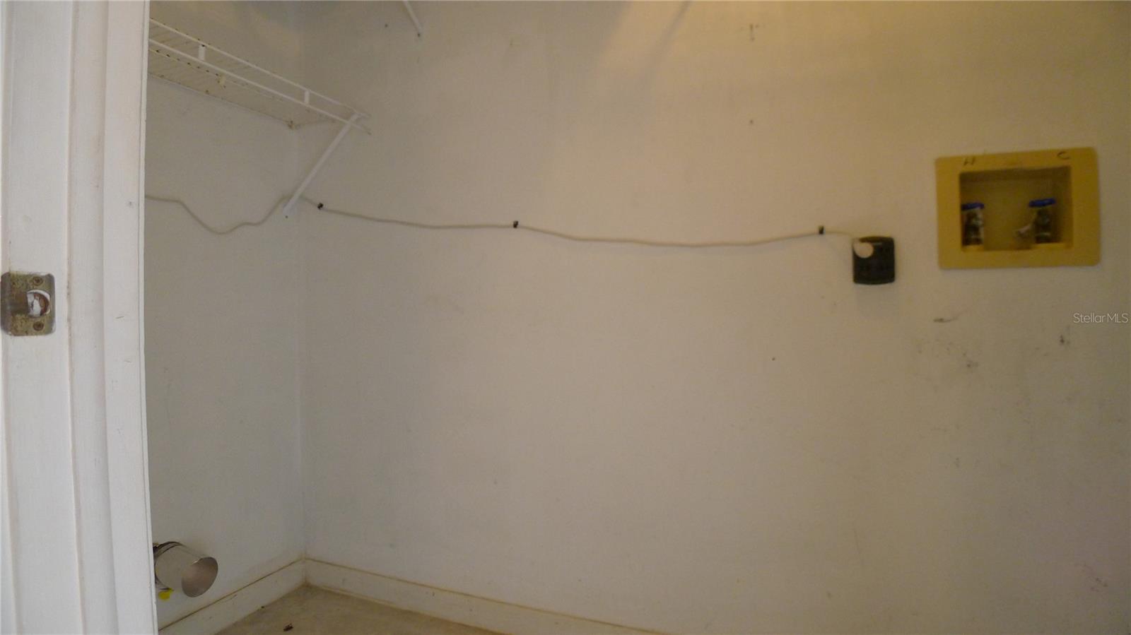 KINGSS COURT TWNHMS - Residential Lease