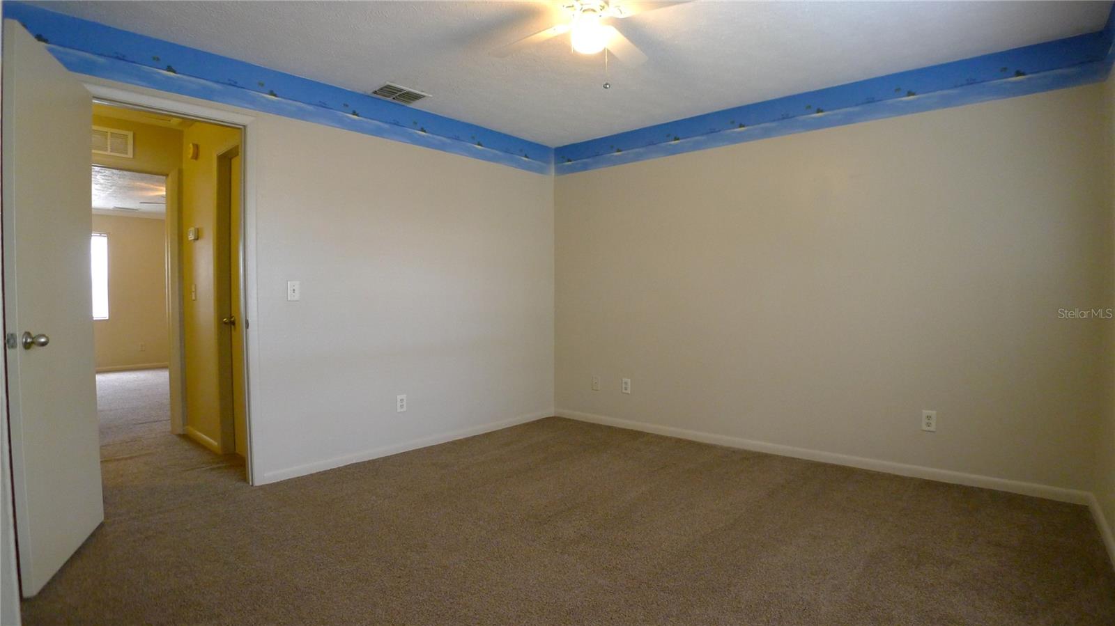 KINGSS COURT TWNHMS - Residential Lease