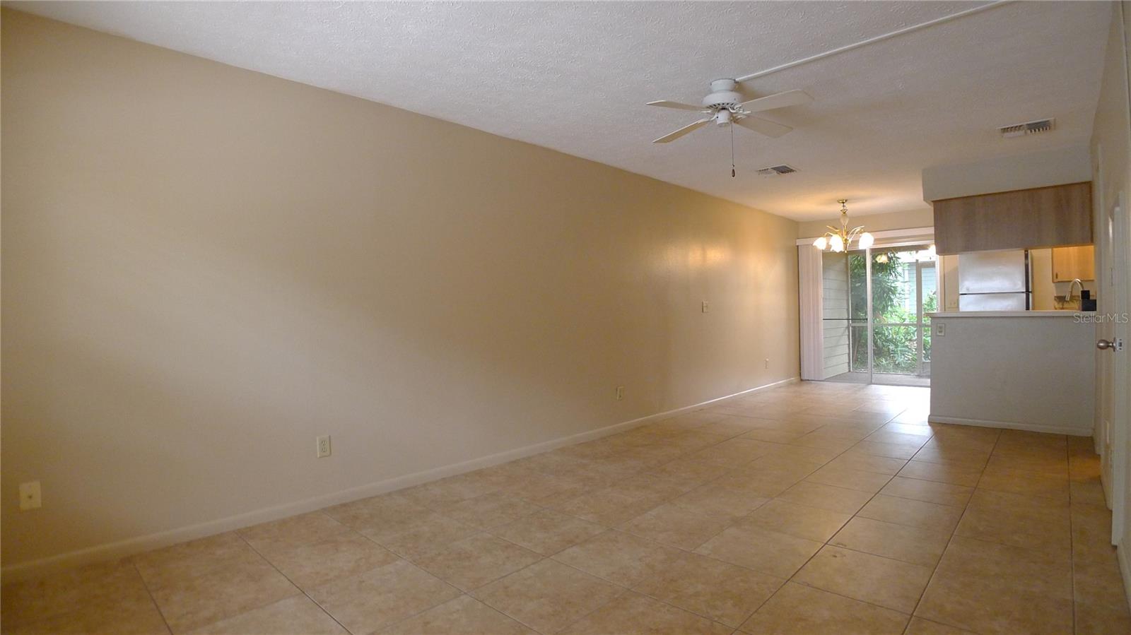 KINGSS COURT TWNHMS - Residential Lease