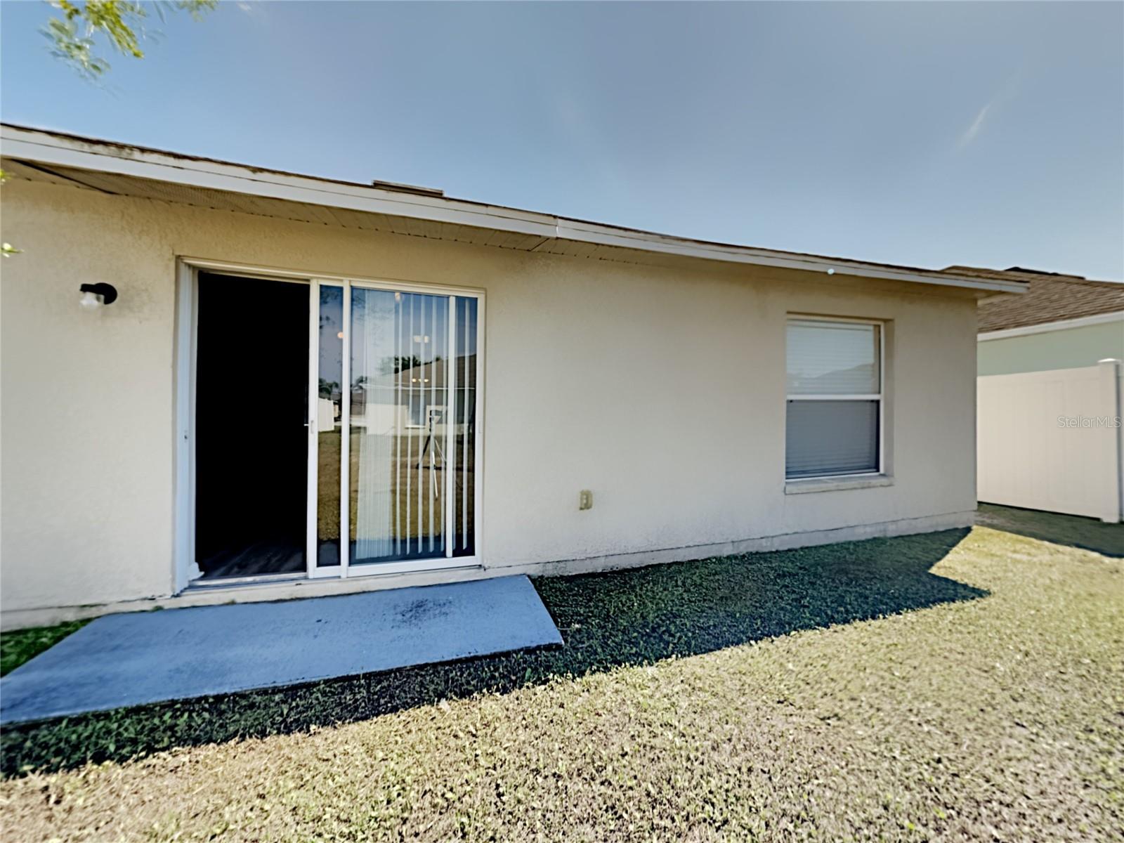 SUMMERFIELD VILL I TR 21 UN - Residential Lease
