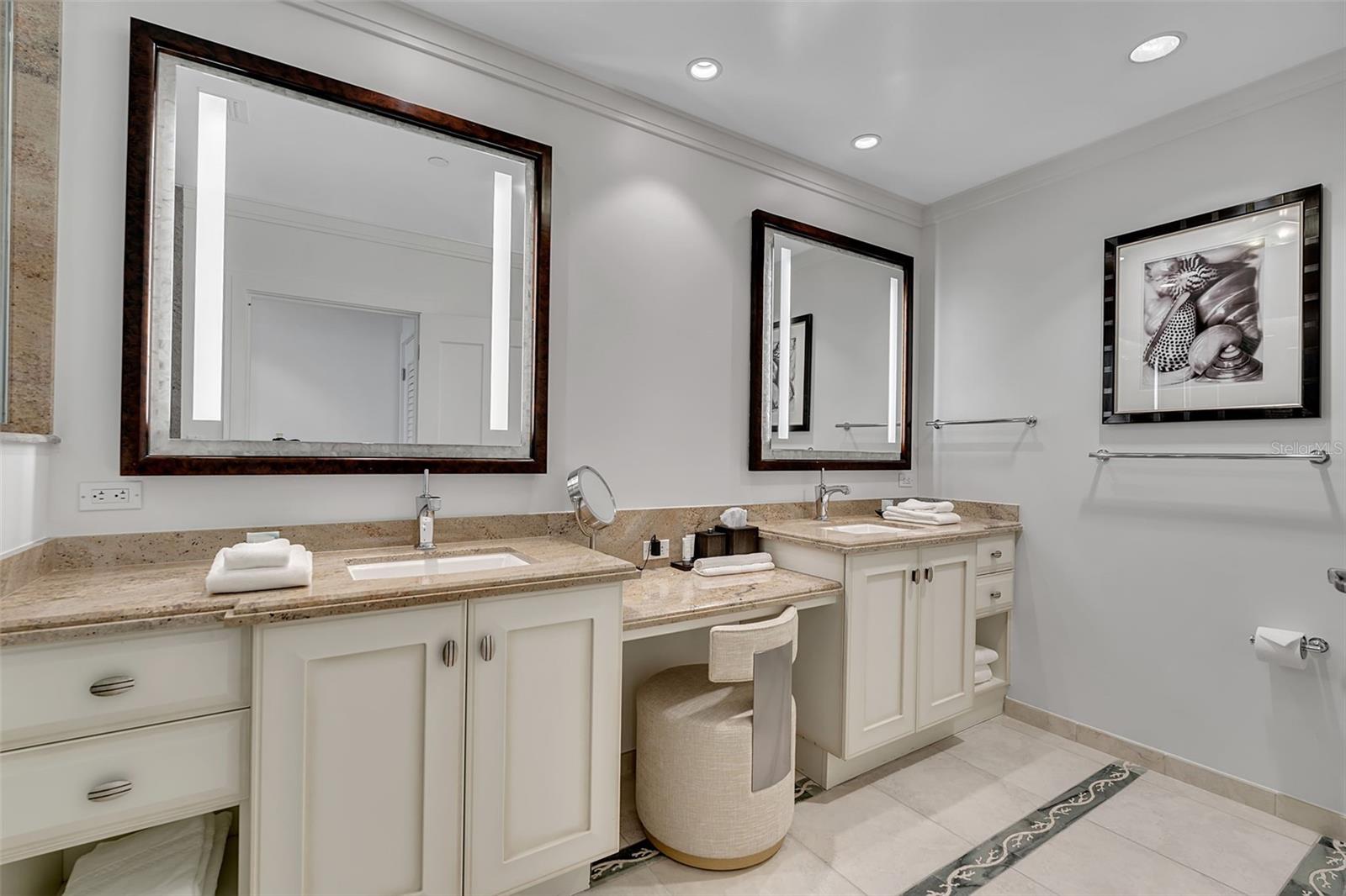 SIESTA KEY BEACH RESIDENCES II - Residential