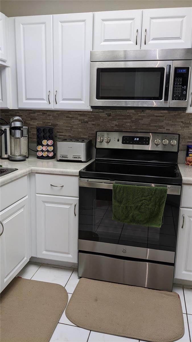 EMERALD BAY - Residential Lease