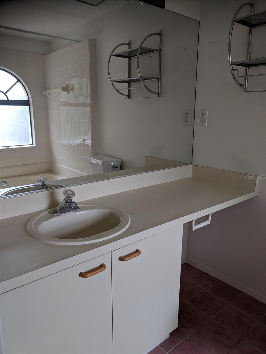EMERALD BAY - Residential Lease