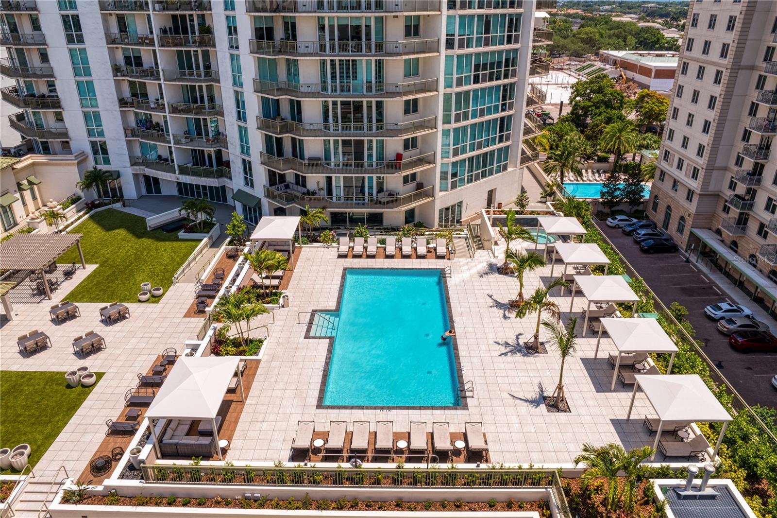THE PLAZA HARBOUR ISLAND A CON - Residential