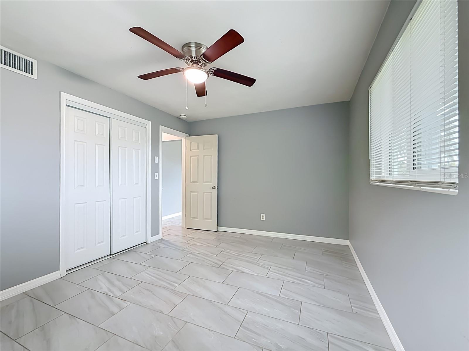 LARGO LAKE VILLAS - Residential