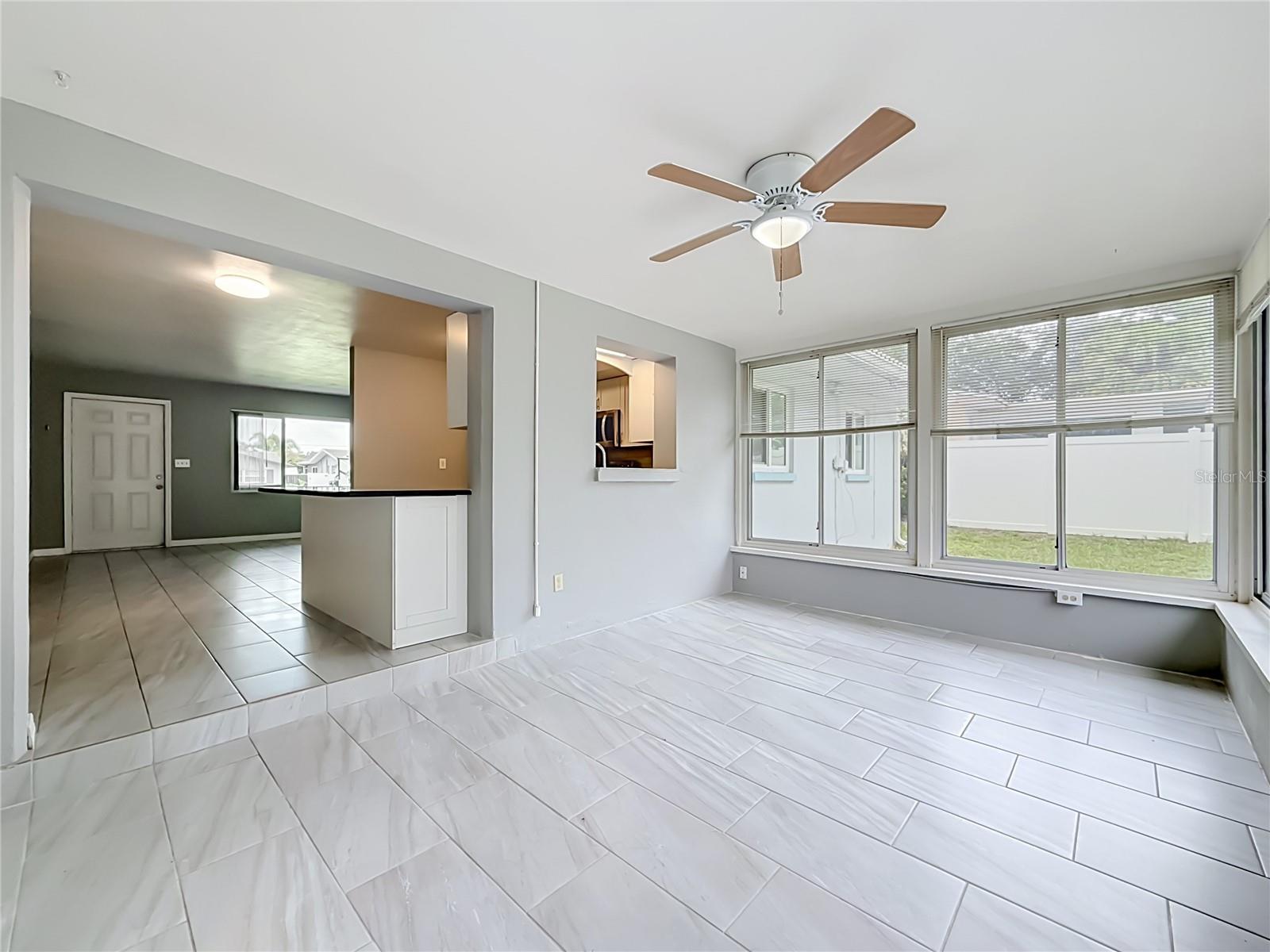 LARGO LAKE VILLAS - Residential