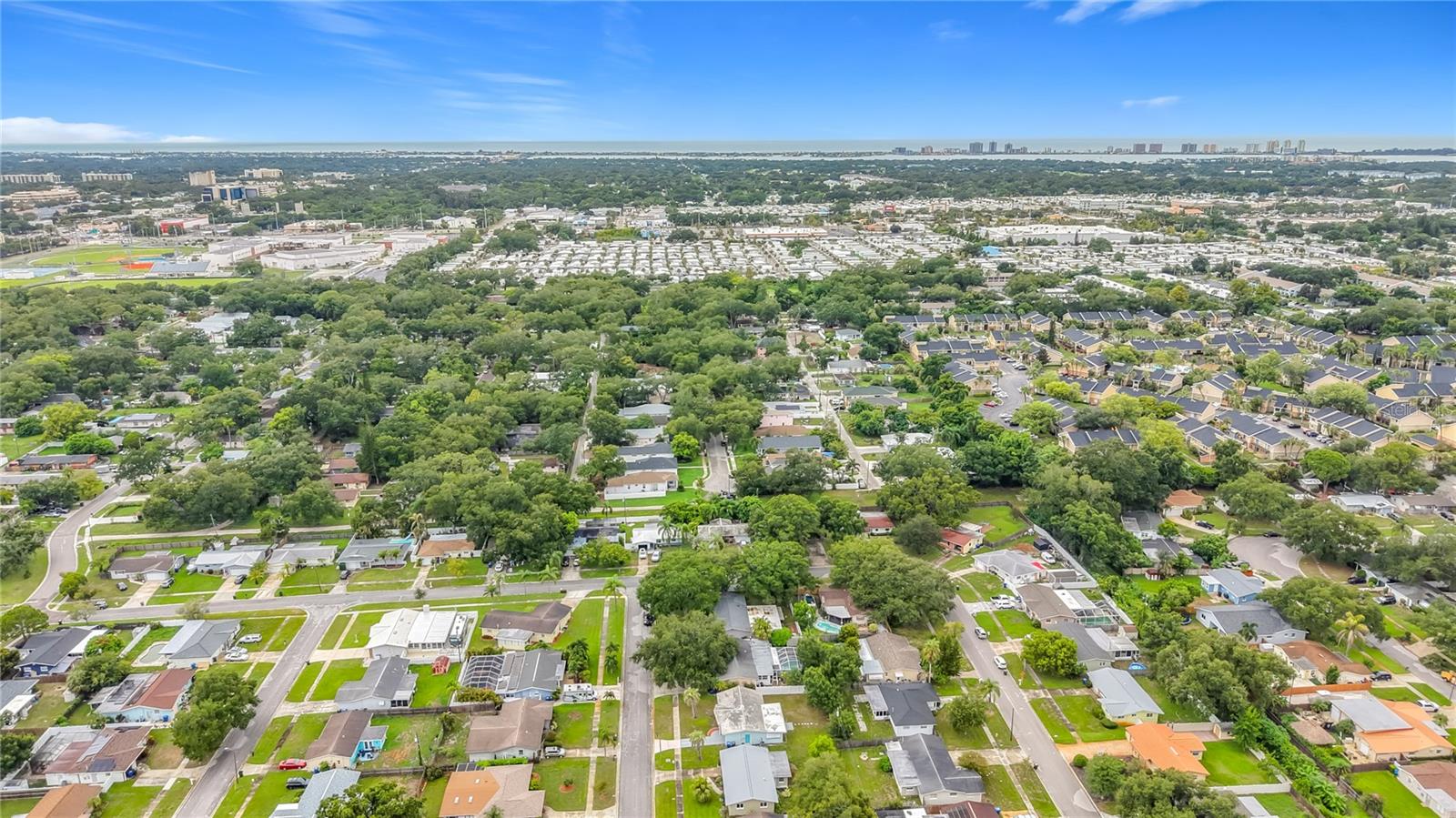 LARGO LAKE VILLAS - Residential