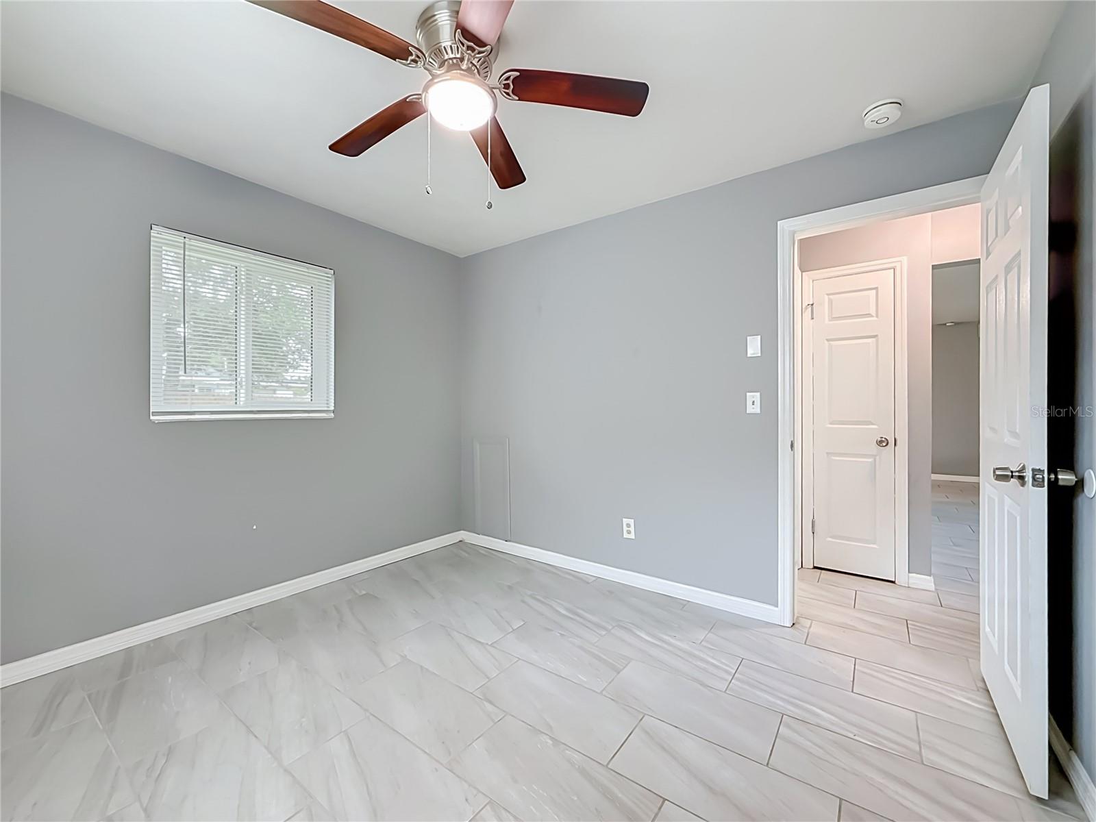 LARGO LAKE VILLAS - Residential