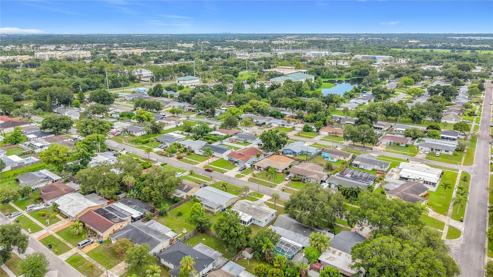 LARGO LAKE VILLAS - Residential