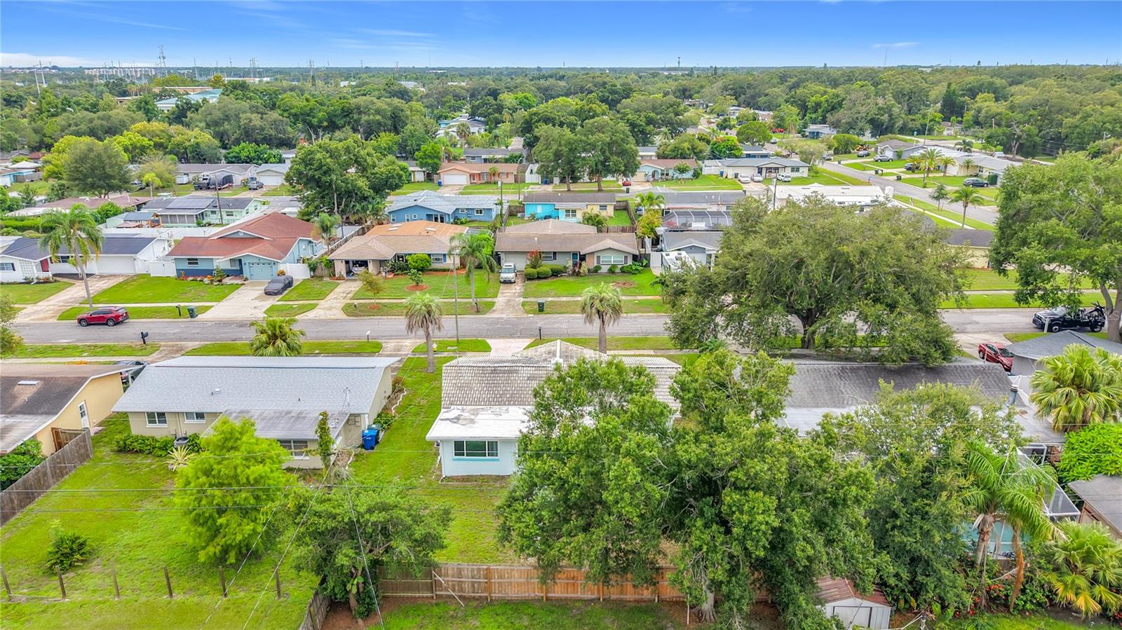 LARGO LAKE VILLAS - Residential