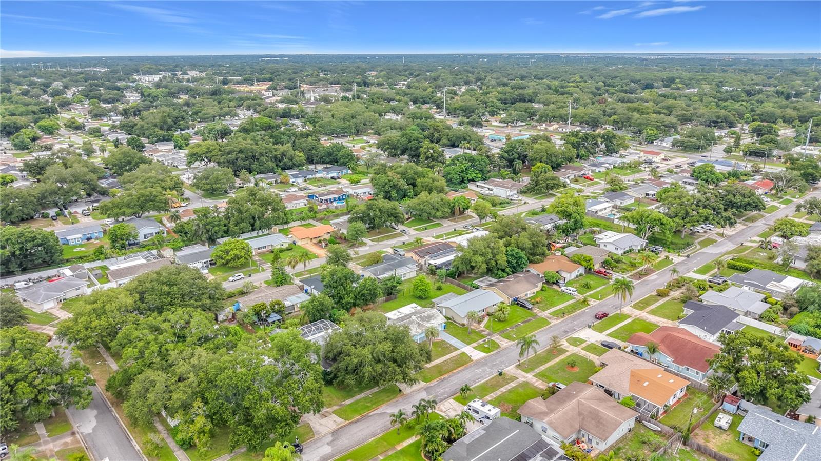 LARGO LAKE VILLAS - Residential