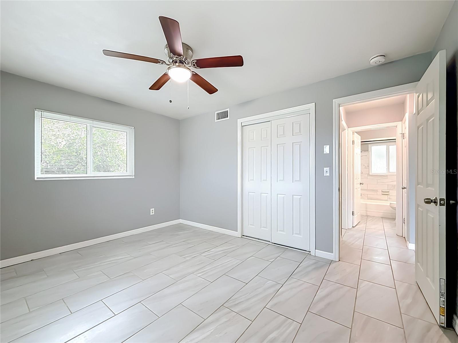 LARGO LAKE VILLAS - Residential