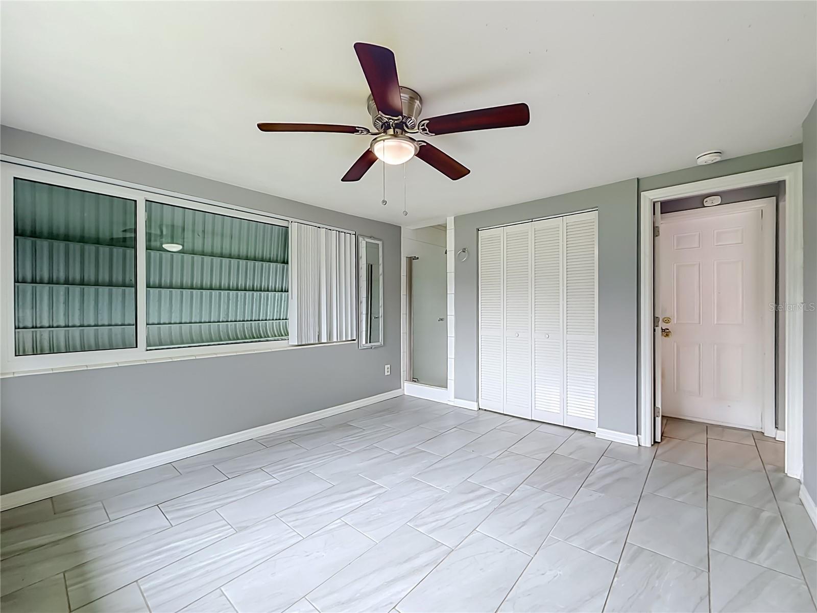 LARGO LAKE VILLAS - Residential