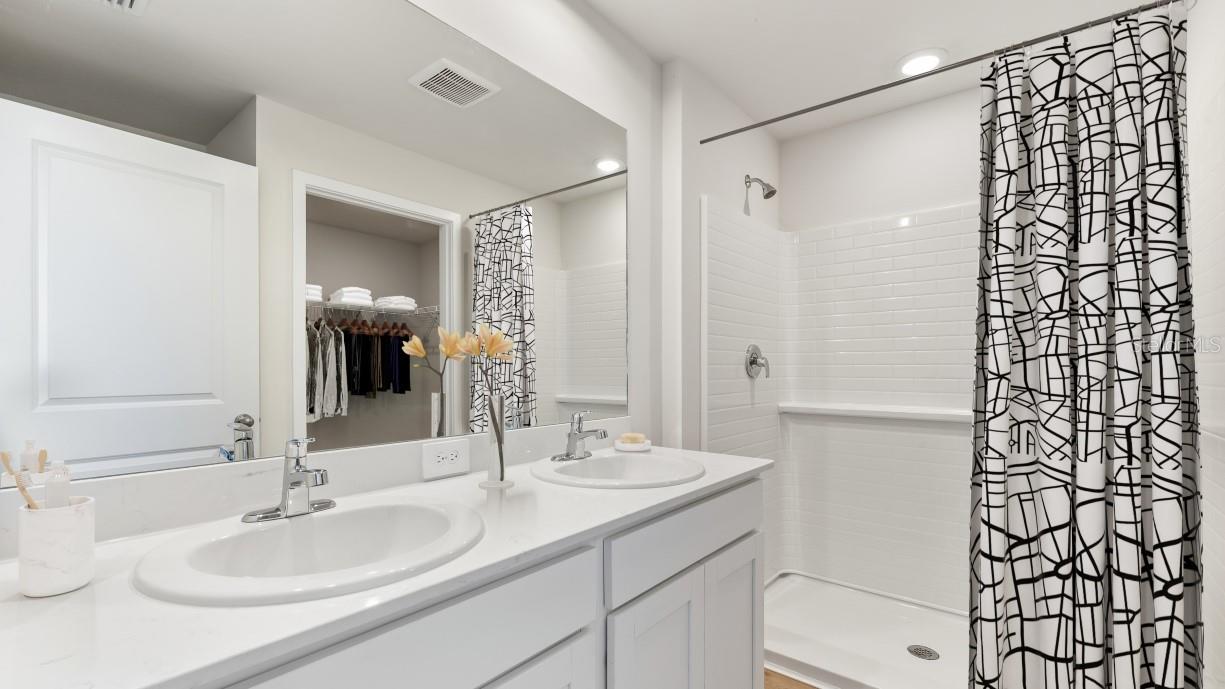 CORAL LAKES - CORAL CREEK - Residential