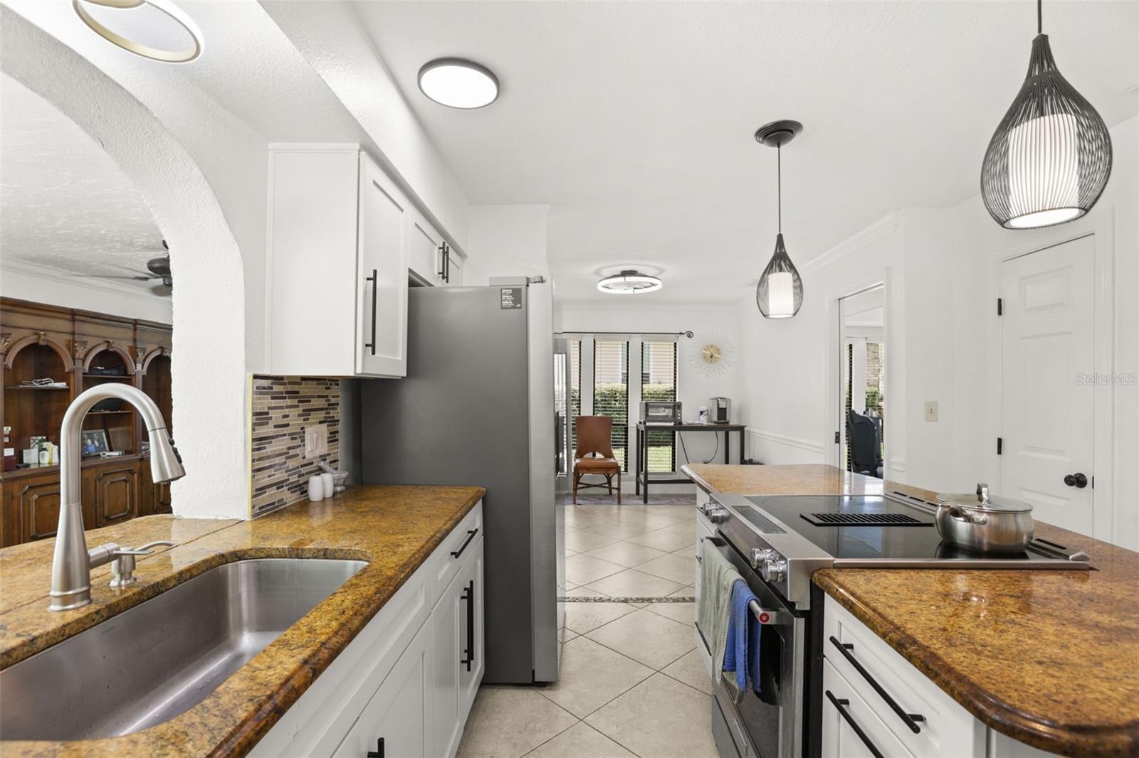 BAY VISTA ESTATES - Residential