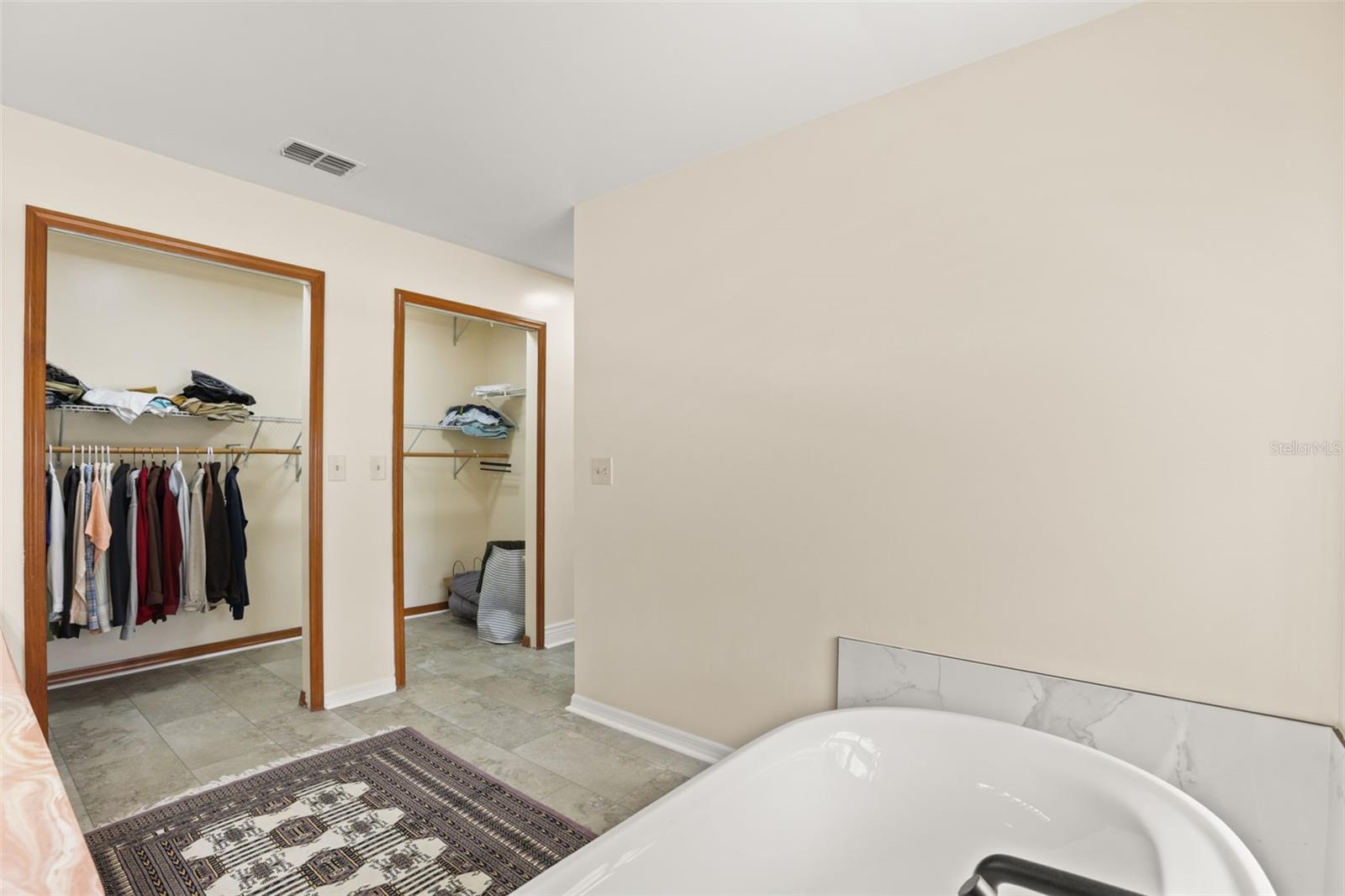BAY VISTA ESTATES - Residential