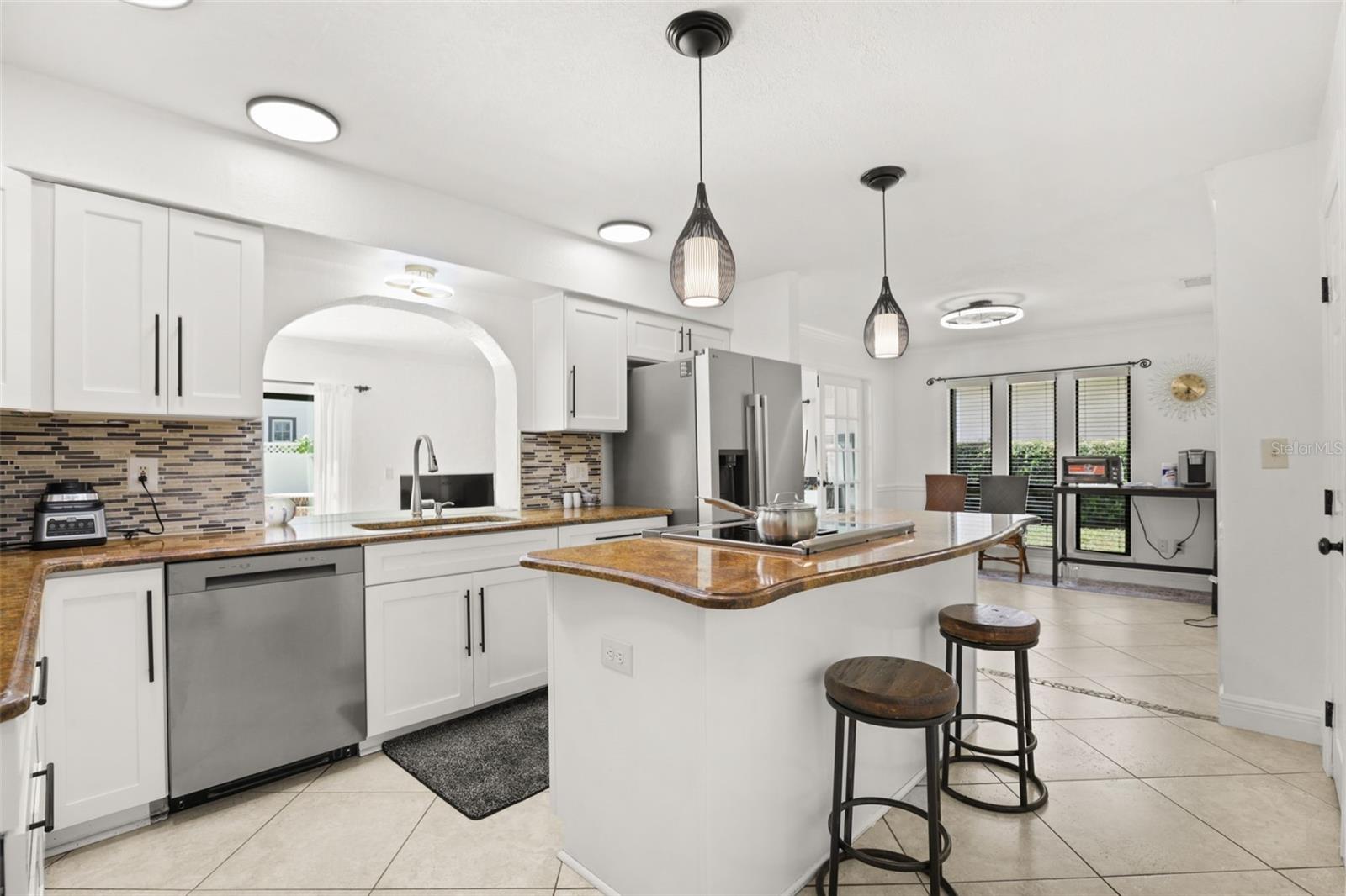 BAY VISTA ESTATES - Residential