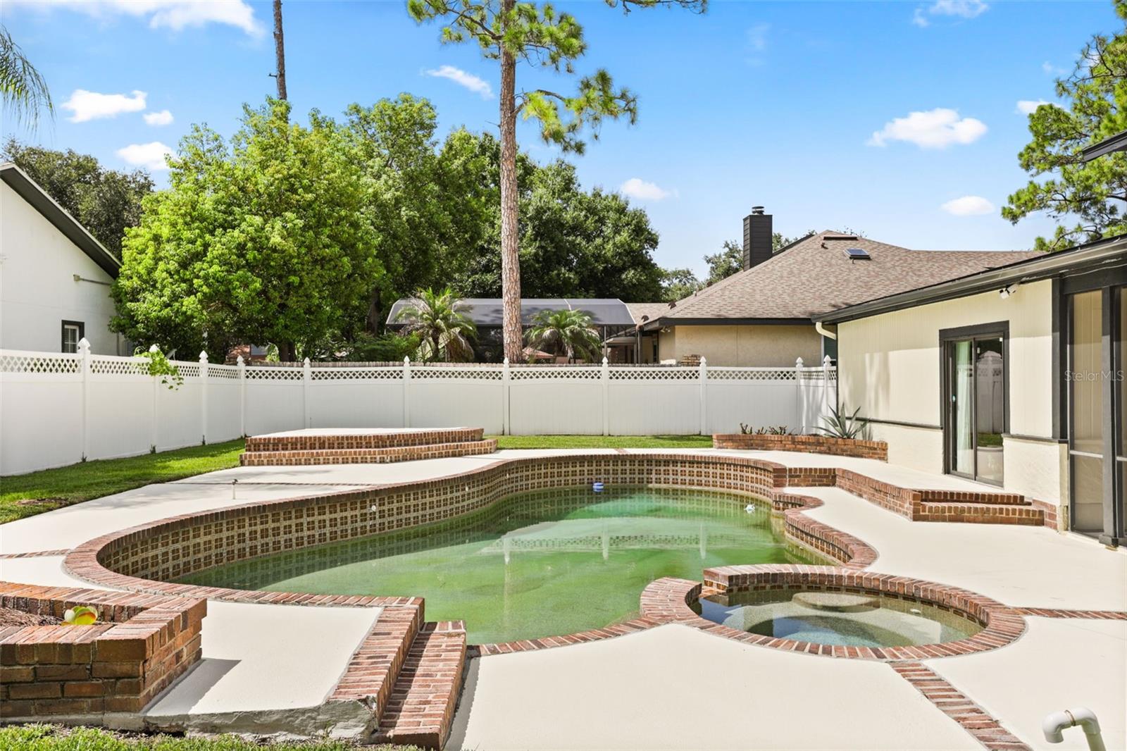 BAY VISTA ESTATES - Residential