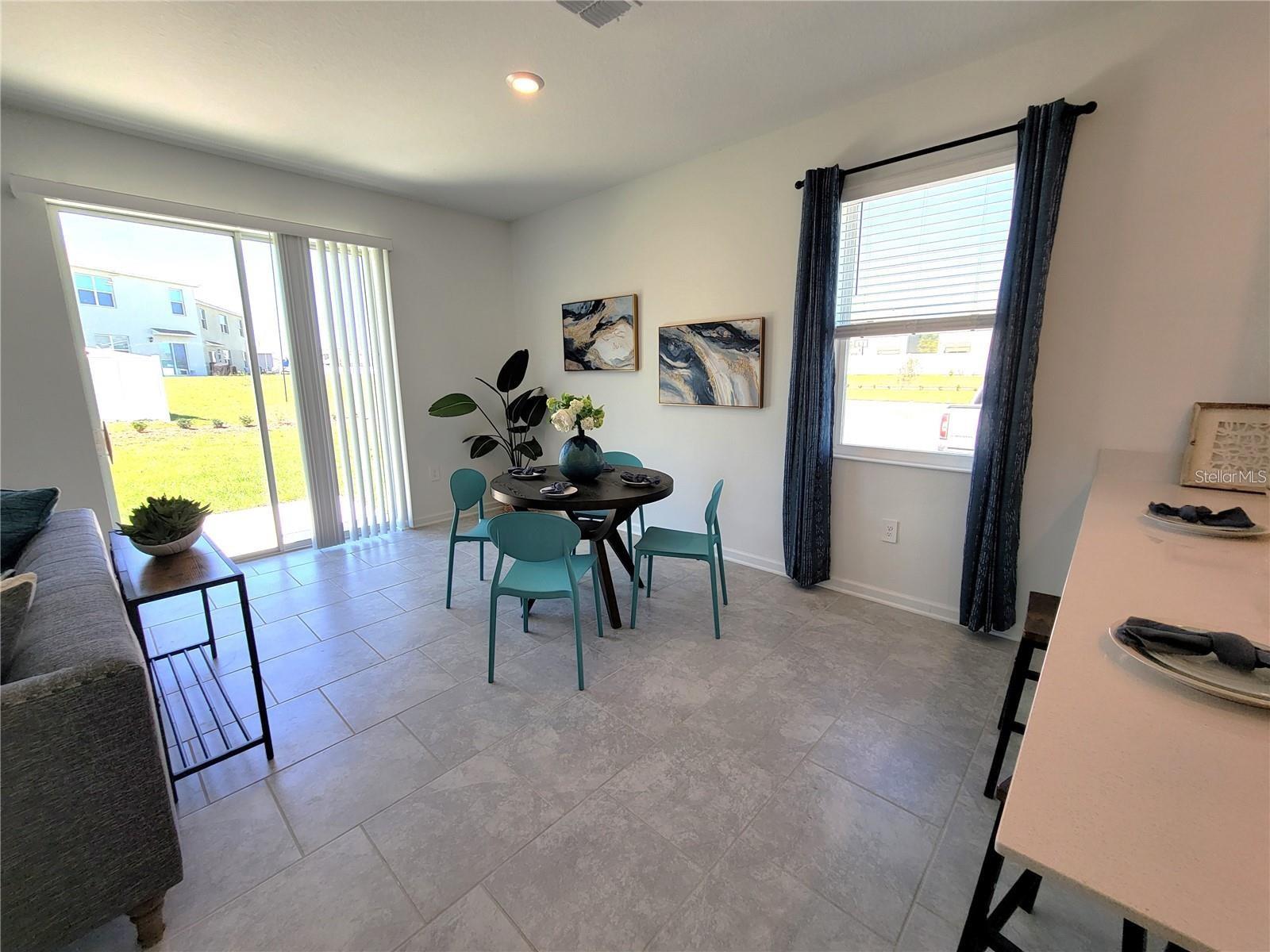 CHATEAU/ASTONIA - Residential Lease