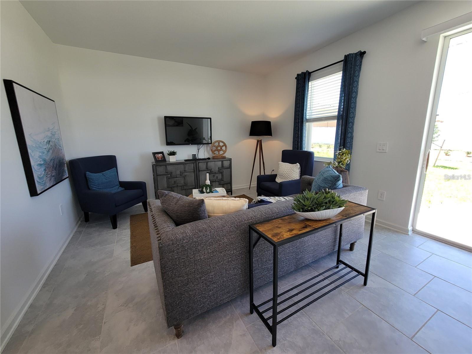 CHATEAU/ASTONIA - Residential Lease