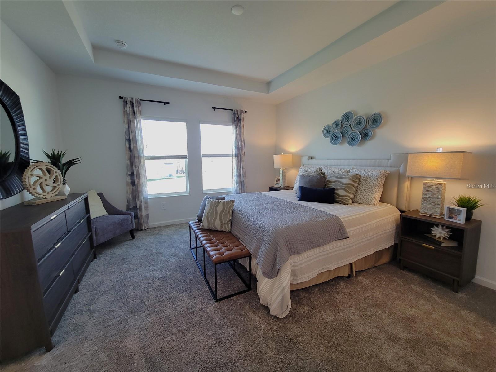 CHATEAU/ASTONIA - Residential Lease