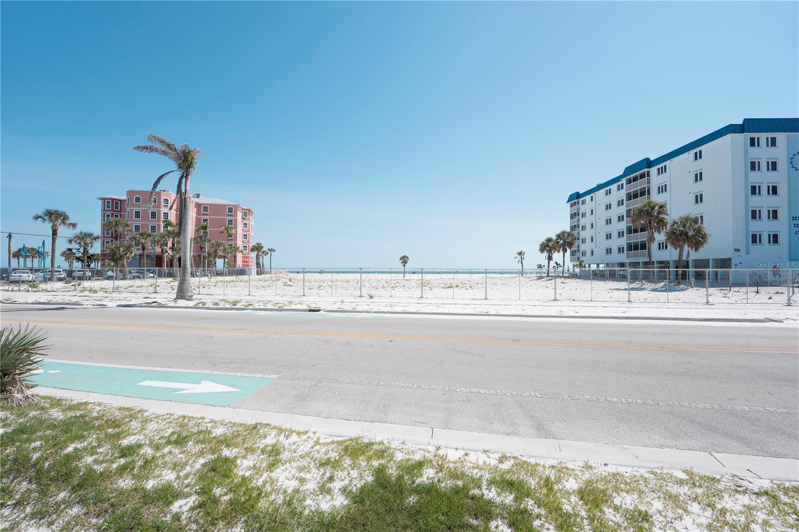 ROYAL BEACH CLUB CONDO - Commercial Sale