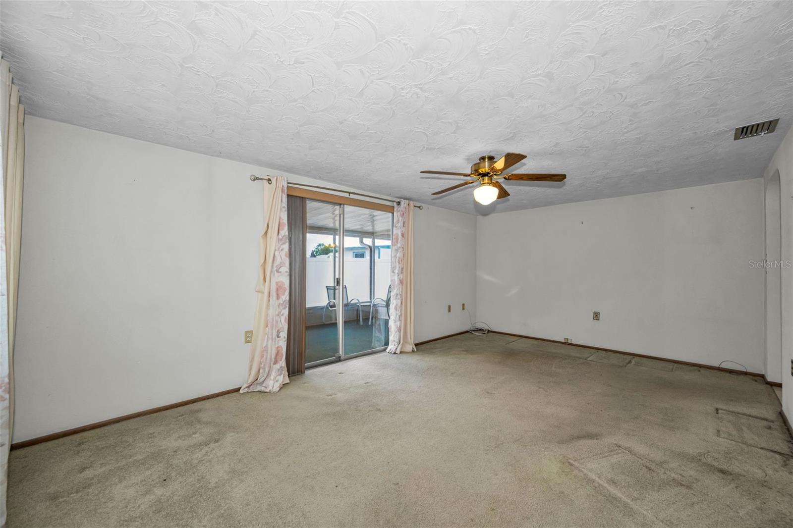 HOLIDAY GARDEN ESTATES - Residential