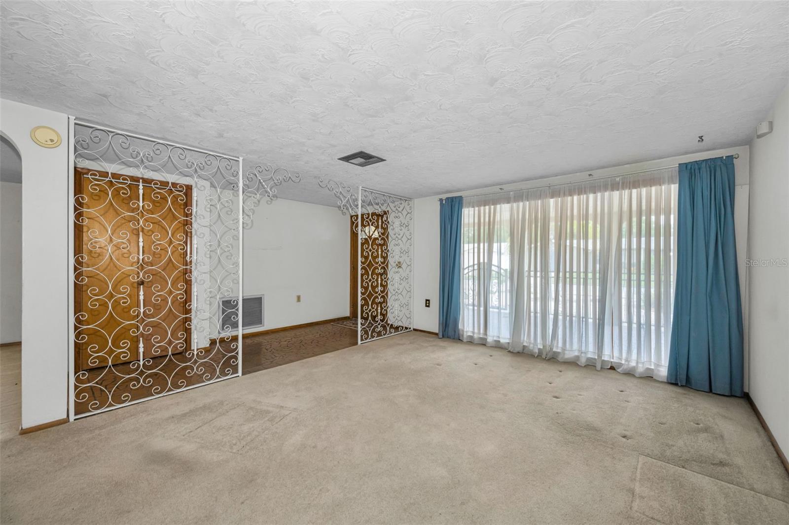 HOLIDAY GARDEN ESTATES - Residential