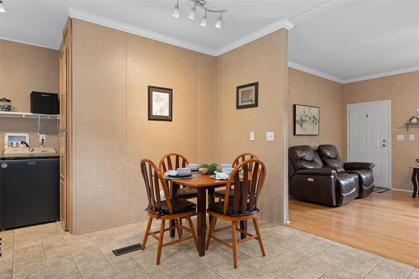 LAKE TROPICANA RANCHETTES - Residential