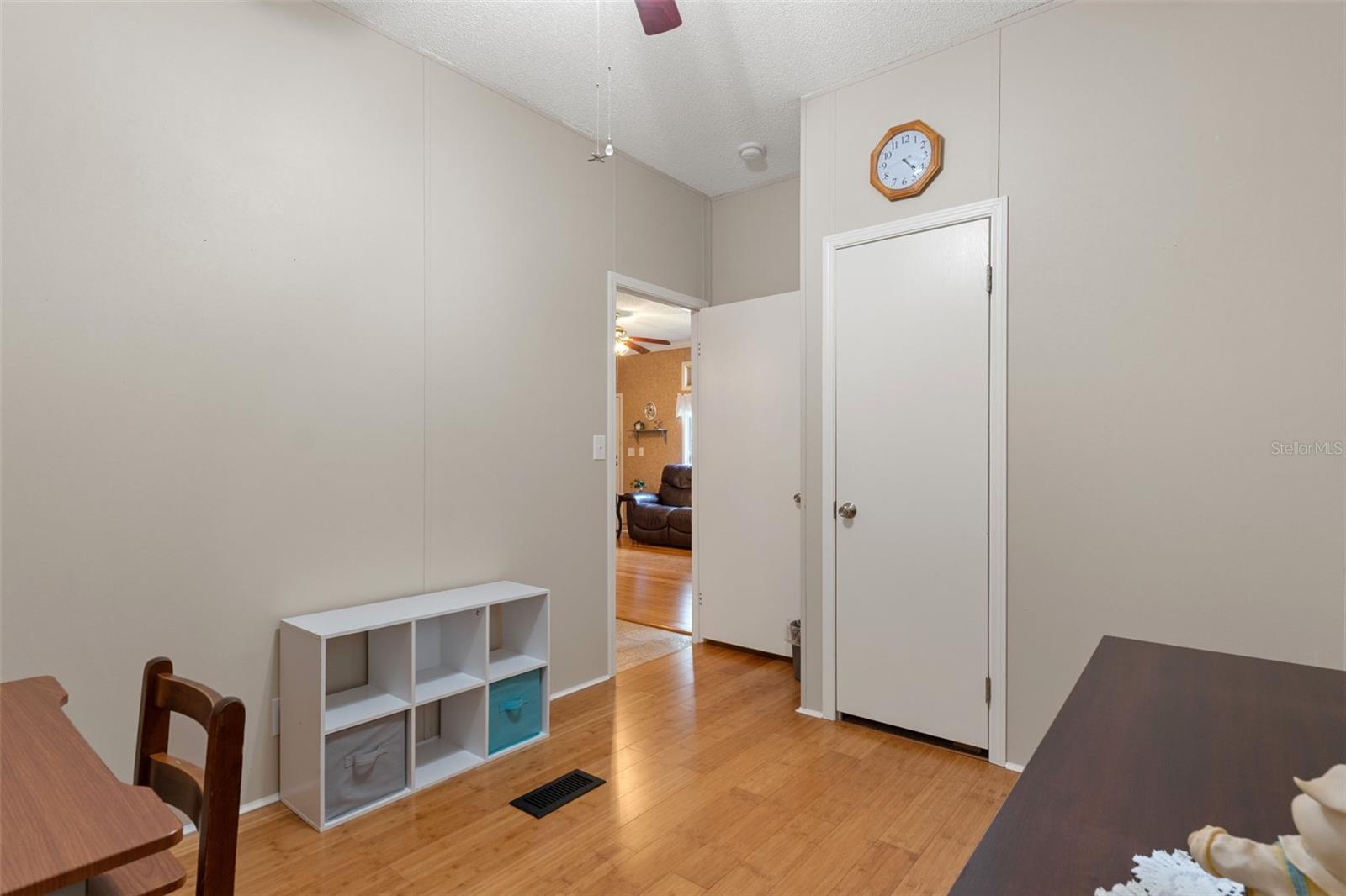 LAKE TROPICANA RANCHETTES - Residential