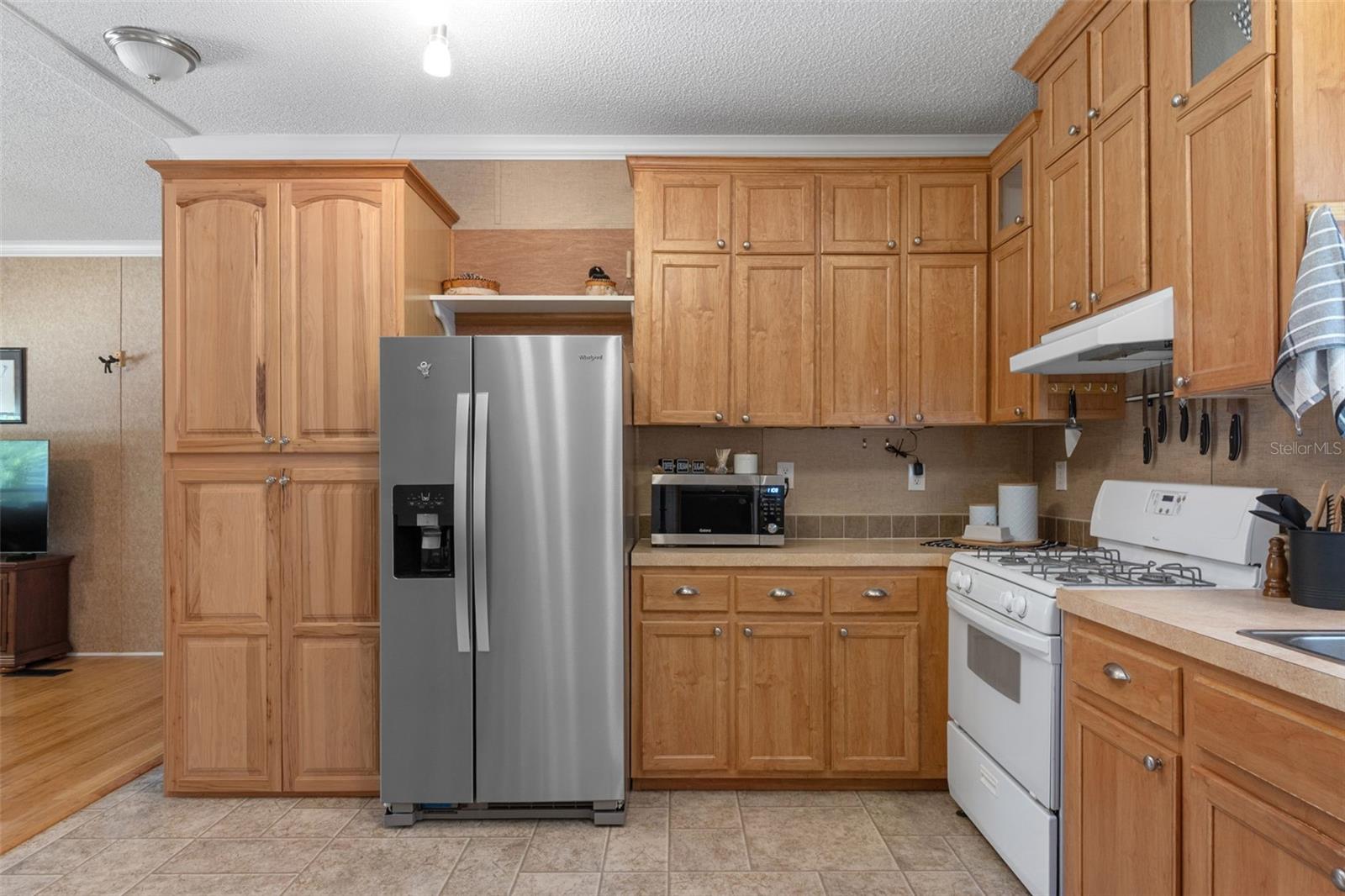 LAKE TROPICANA RANCHETTES - Residential