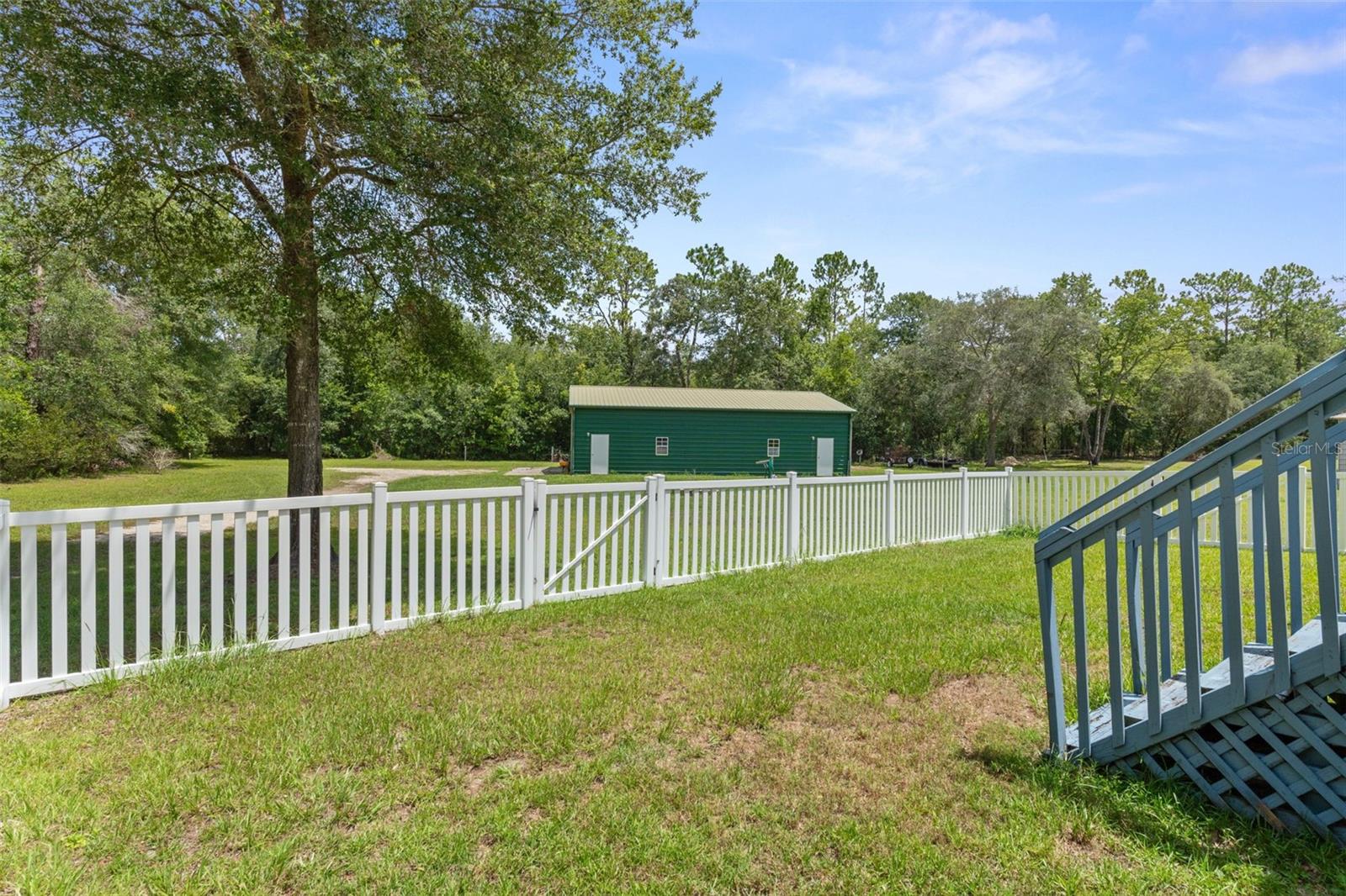 LAKE TROPICANA RANCHETTES - Residential