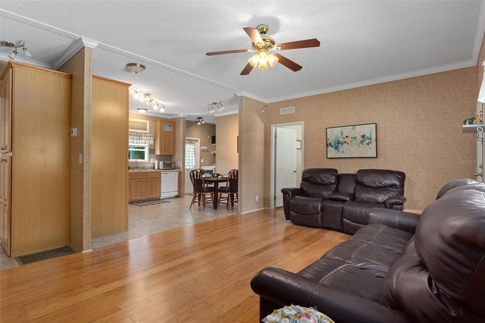 LAKE TROPICANA RANCHETTES - Residential