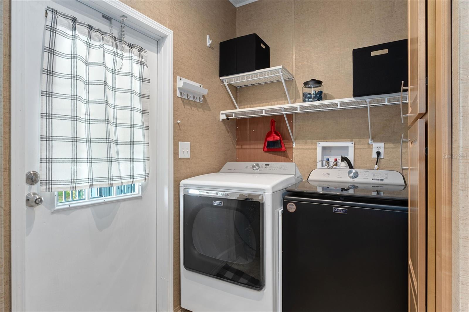 LAKE TROPICANA RANCHETTES - Residential