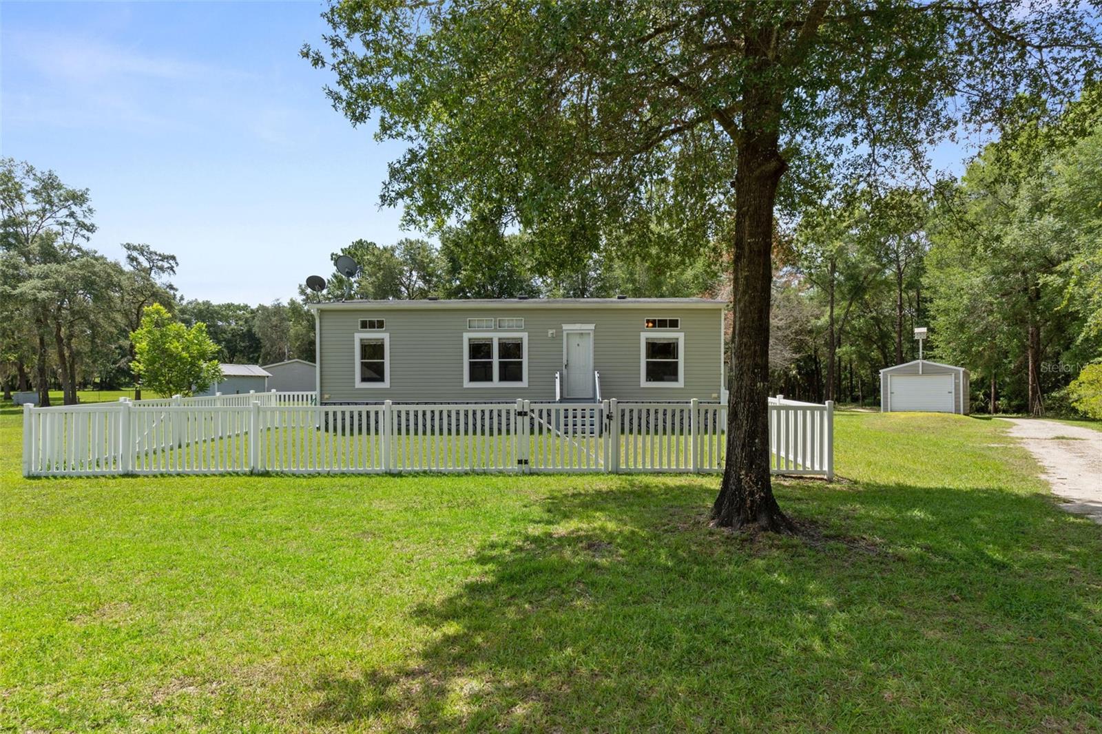 LAKE TROPICANA RANCHETTES - Residential