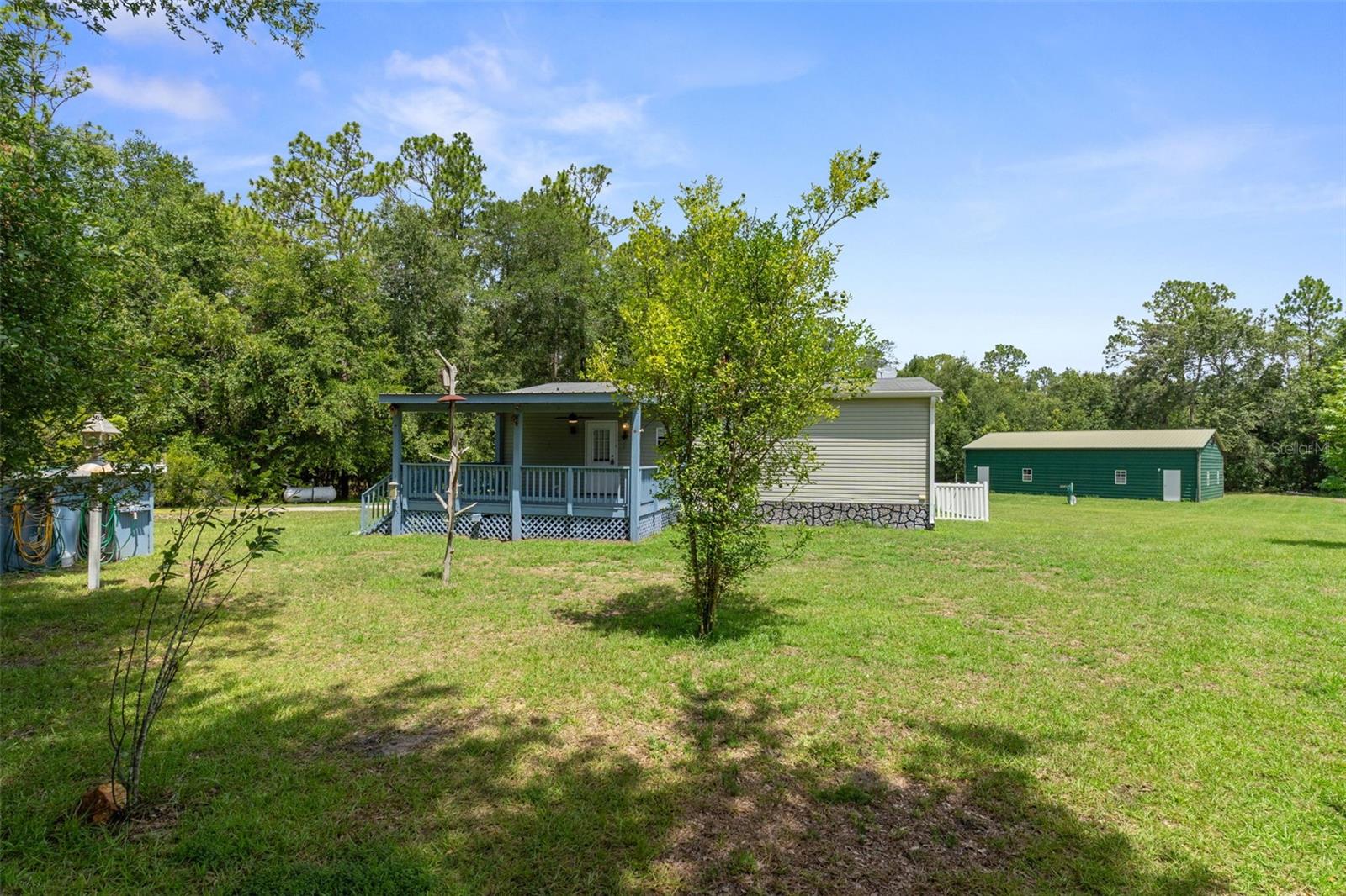 LAKE TROPICANA RANCHETTES - Residential