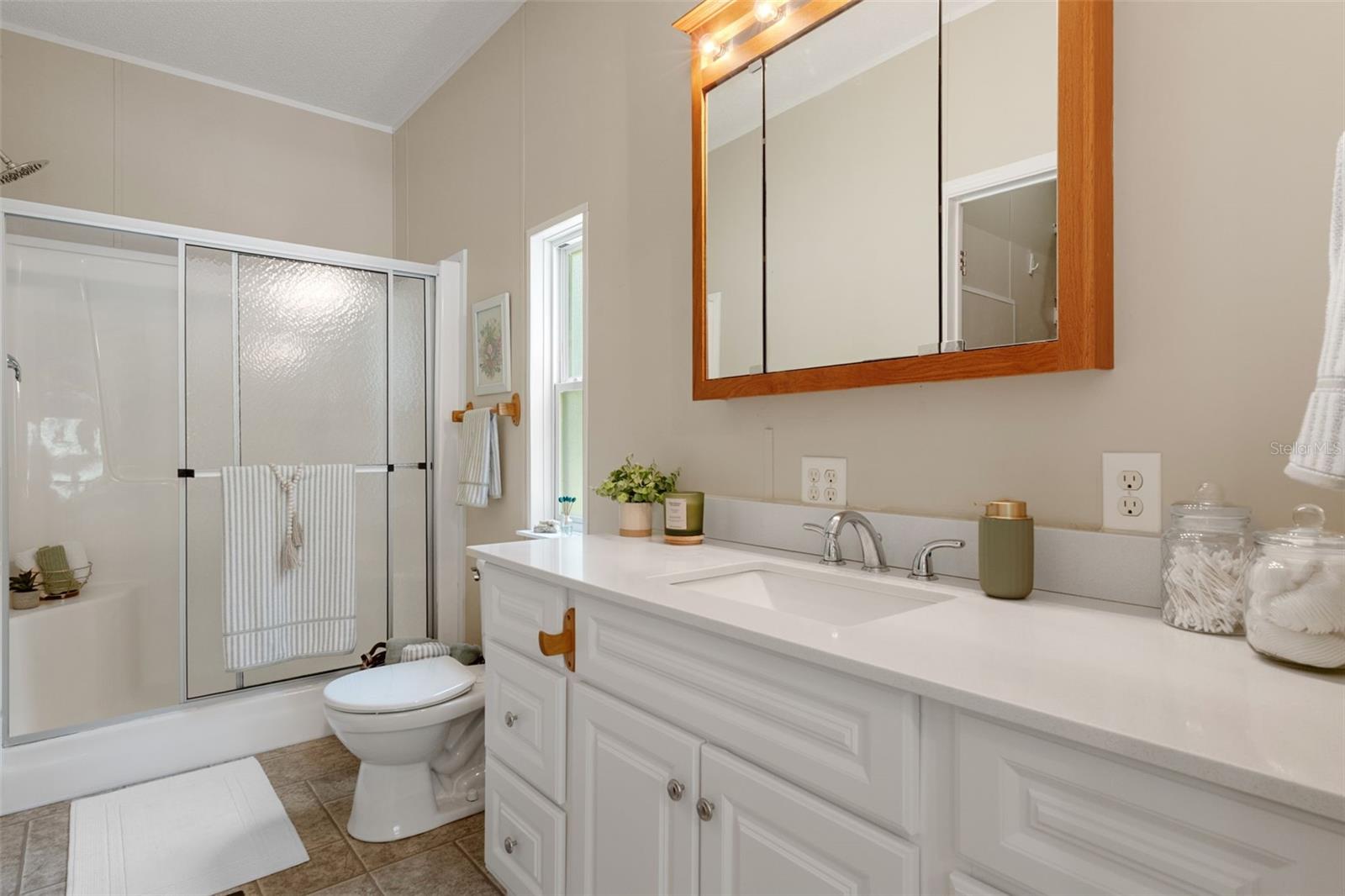 LAKE TROPICANA RANCHETTES - Residential
