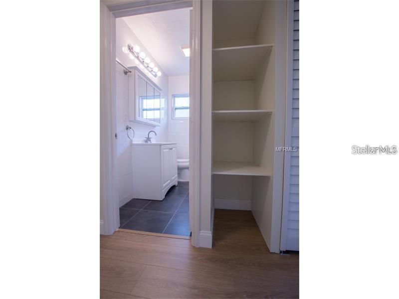 RIVERSIDE NORTH - Residential Lease